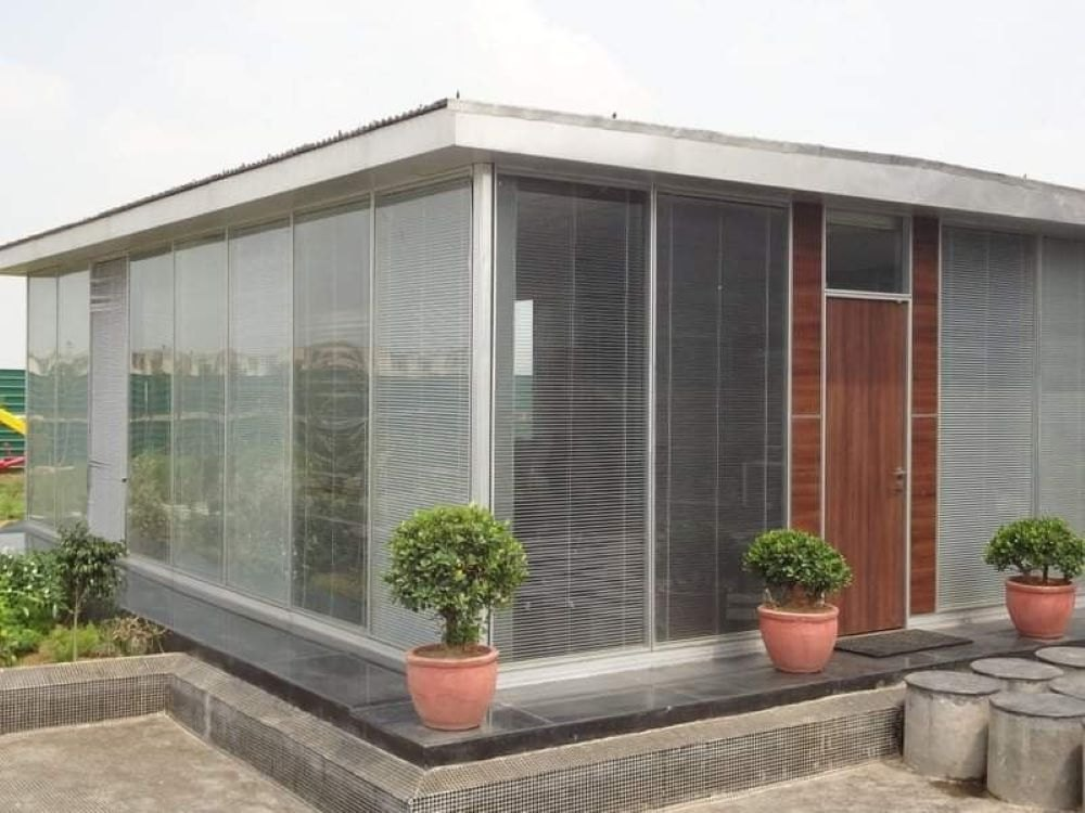 Modern Glass Cabin